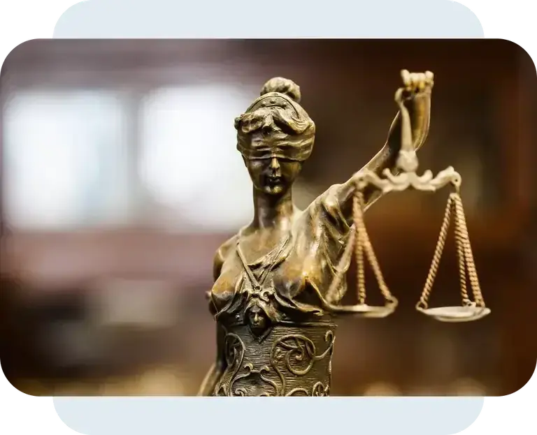 Vrouwe Justitia met een weegschaal